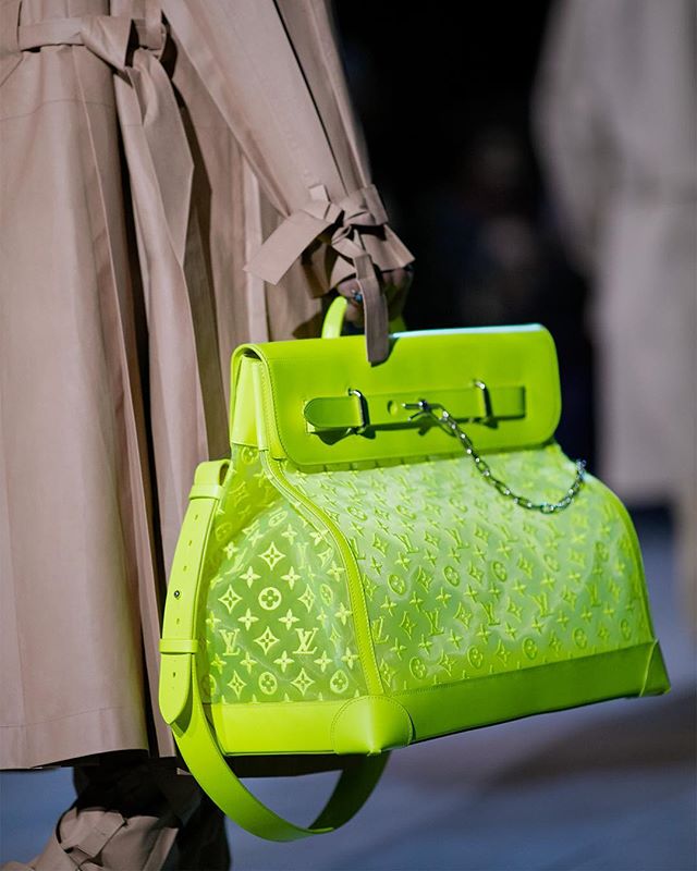 Louis Vuitton on X: #LVMenFW19 A neon interpretation of the classic # LouisVuitton Steamer bag. See more of @VirgilAbloh's latest show at    / X