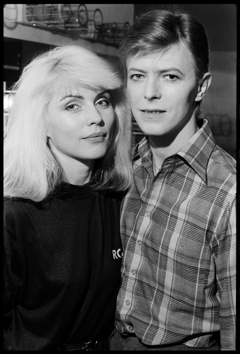 davidbowie_news's tweet photo. Debbie Harry &amp; David Bowie, by Chris Stein. https://t.co/wyhvmnm4Z2
