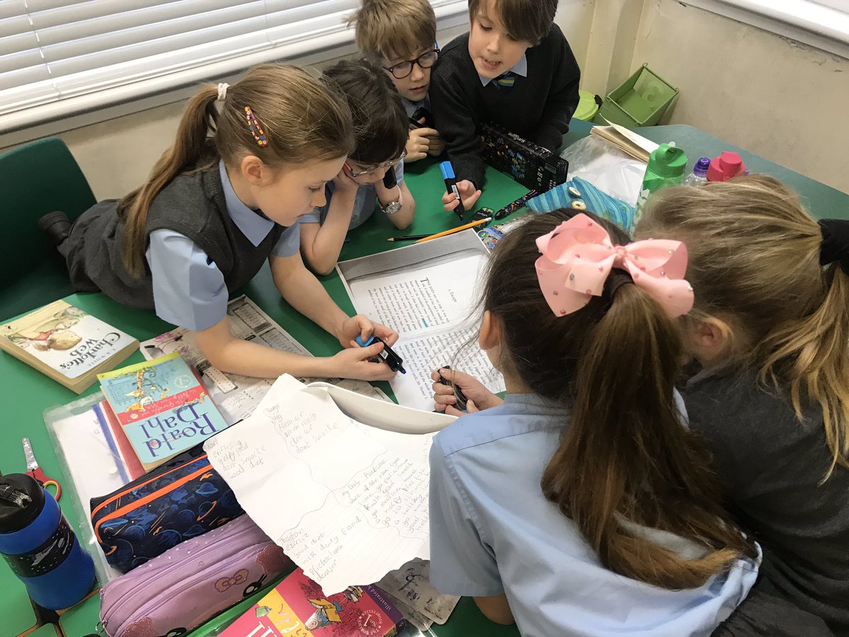 OLRprimary's tweet image. P4a highlighting the descriptive language used to describe the setting of the barn in chapter 3 of Charlotte’s Web 🕸🕷🐖 #setting #descriptivelanguage