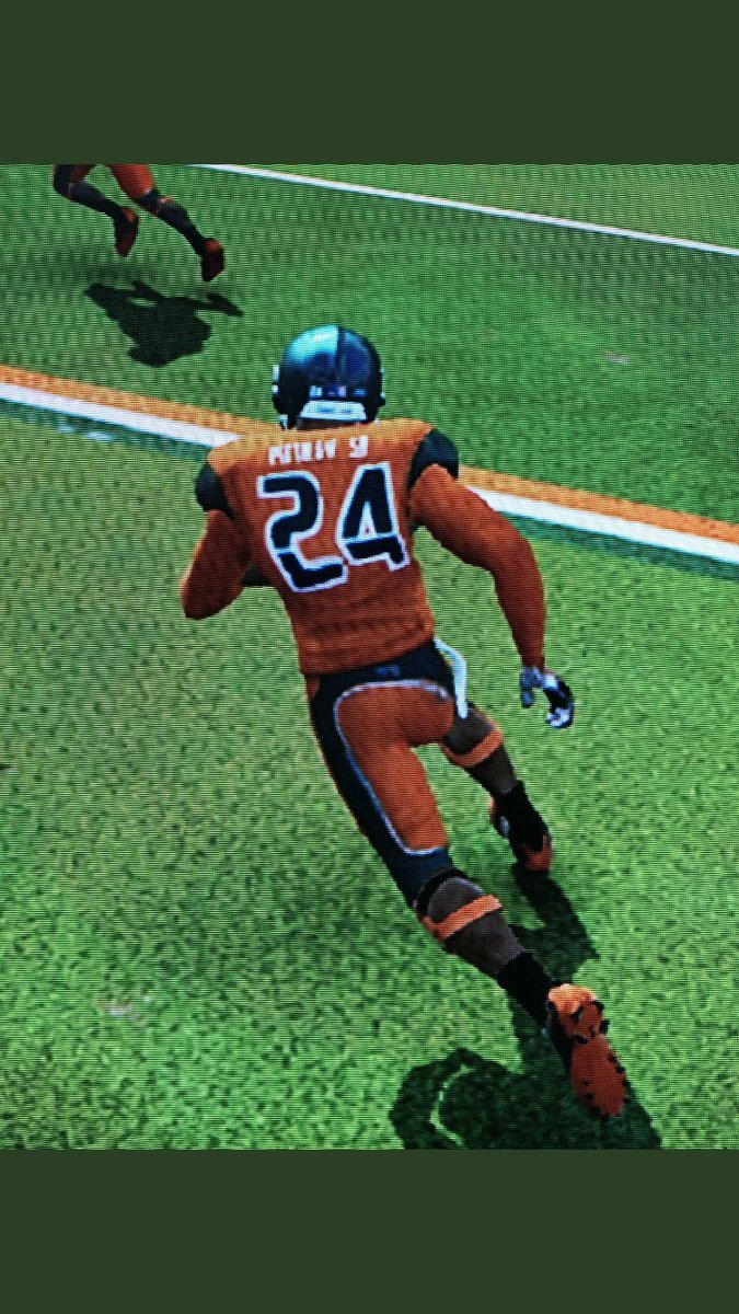 WaveyPitt💦 tweet media