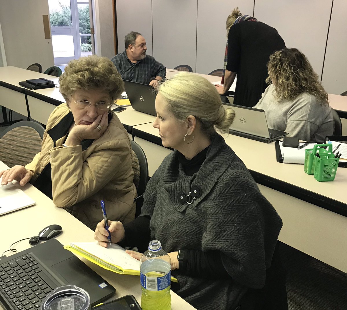 ValeriaLynnV's tweet photo. @UC_CORE administrators identify key concepts in the TILS as they define the importance of their role in impacting student growth and achievement within their buildings. #eval4learning #TEAM4TN @TNedu @renediamond01 @SchwinnTeach https://t.co/rlsr9N6YFe
