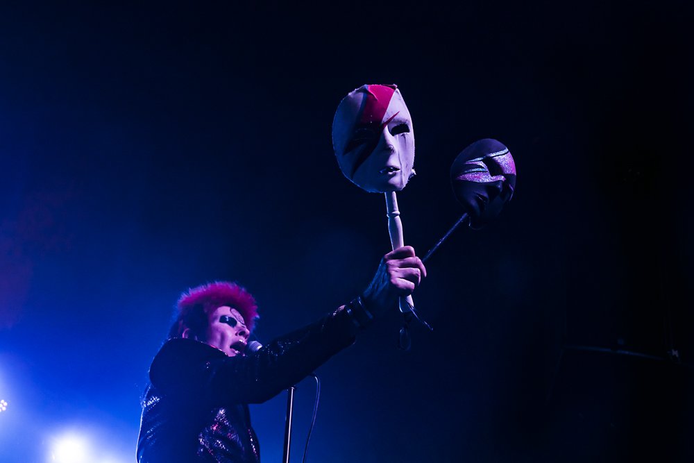 #Telford David Bowie fans!
 #AbsoluteBowie play <a href="/TelfordTheatre/">Telford Theatre</a> on Saturday 16 March.
Buy tickets-&gt; bit.ly/AbBowieTelford
Awarded UK's "Best Tribute Band" at National Tribute Awards 2018
#Bowieforever #Shropshire #WestMidlands #WestMids
Pic: <a href="/robgolton/">R&J Photography</a>