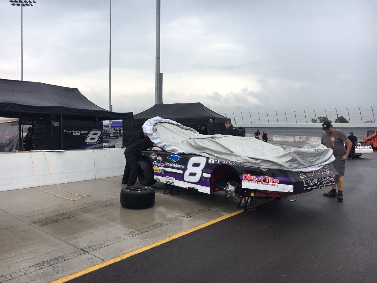 VincentRacing8's tweet photo. We will take a #RainyDay anytime over a #snow day! #bringbacksummer @JukasaMotor #shorttracknationals @StandardAero #DirectTire @ActHydraulics @PEIPotatoes https://t.co/hssCcypkAO