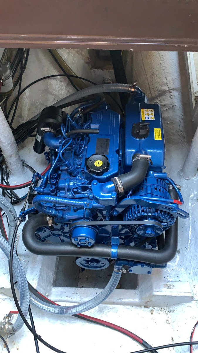 Nautica_solymar's tweet image. Felicitaciones a Serveis Nautics VLC, por el buen hacer en la sustitución de un motor Yanmar GM30 por un Solé Diesel Mini-33 en un Benetau Evasion 28. Un trabajo muy limpio realizado por Antonio Olmos, con la dificultad de que se ha realizado el trabajo sin varar el barco.