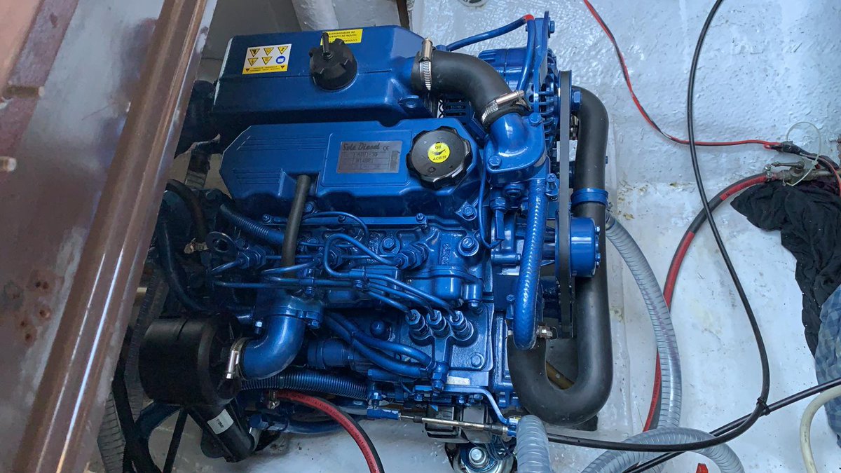 Nautica_solymar's tweet image. Felicitaciones a Serveis Nautics VLC, por el buen hacer en la sustitución de un motor Yanmar GM30 por un Solé Diesel Mini-33 en un Benetau Evasion 28. Un trabajo muy limpio realizado por Antonio Olmos, con la dificultad de que se ha realizado el trabajo sin varar el barco.