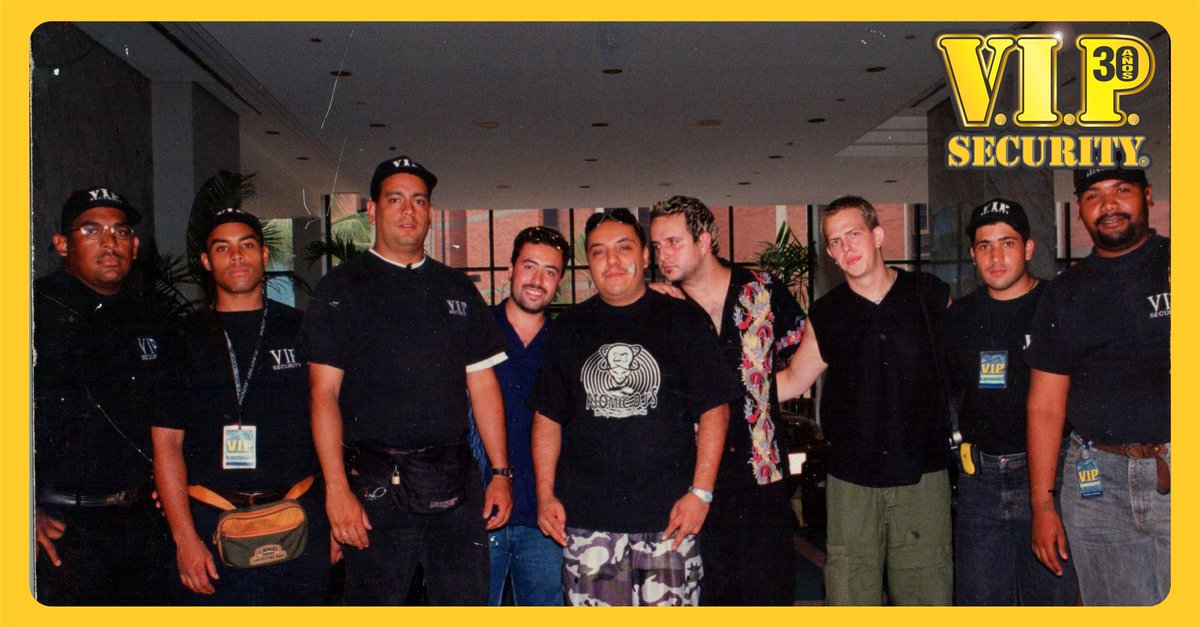 VIPsecurityvzla's tweet image. Los líderes que trabajan más efectivamene, me parece, nunca dicen ‘yo’. Ellos no piensan ‘yo’. Ellos piensan ‘nosotros’; Ellos piensan ‘equipo’. Tom Peters