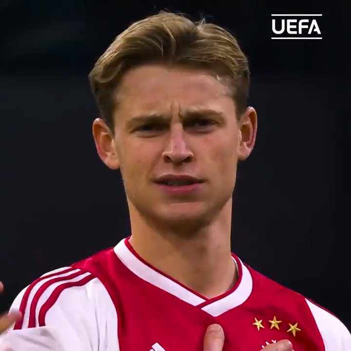 🕵️♂️ #UCL Scout:
ℹ️ 91% pass completion in the group stage 🎯
🇳🇱 Frenkie de Jong: "Normally midfielders only pass the ball but I dribble as well." 👌
#UCL @AFCAjax