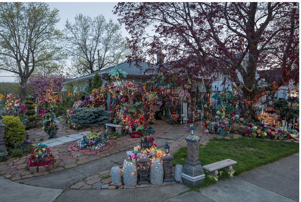 FlowerHouseRes's tweet image. The Flower house pictured here is an example of #EnvironmentalArt. If it's taken down against the artist's will, isn't that vandalism? That's exactly what happened to the Flower House. Artists of all types @Cher, @TaraArnoldArt, @austinkleon reply, make your voices heard.