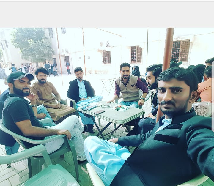 BPajjar's tweet photo. بی۔ایس۔او پجار سندھ وحدت کے ایک وفد کا بی۔ایس۔سی۔ لیاری یونیورسٹی  کے فارمر دوستوں سے ایک مثبت نشست ـ جس میں چیئرمین صدام ہوت اور چیئرمین گلریز بلوچ اور ماہرتعلیم سنگت جنید بلوچ موجود تھے ۔ 
 تمام دوستوں کے تعارفی نشست کے بعد 
مختلف موضوعات پر بحث و مباحثہ کیا گیا۔ https://t.co/NFe4bUGnyX