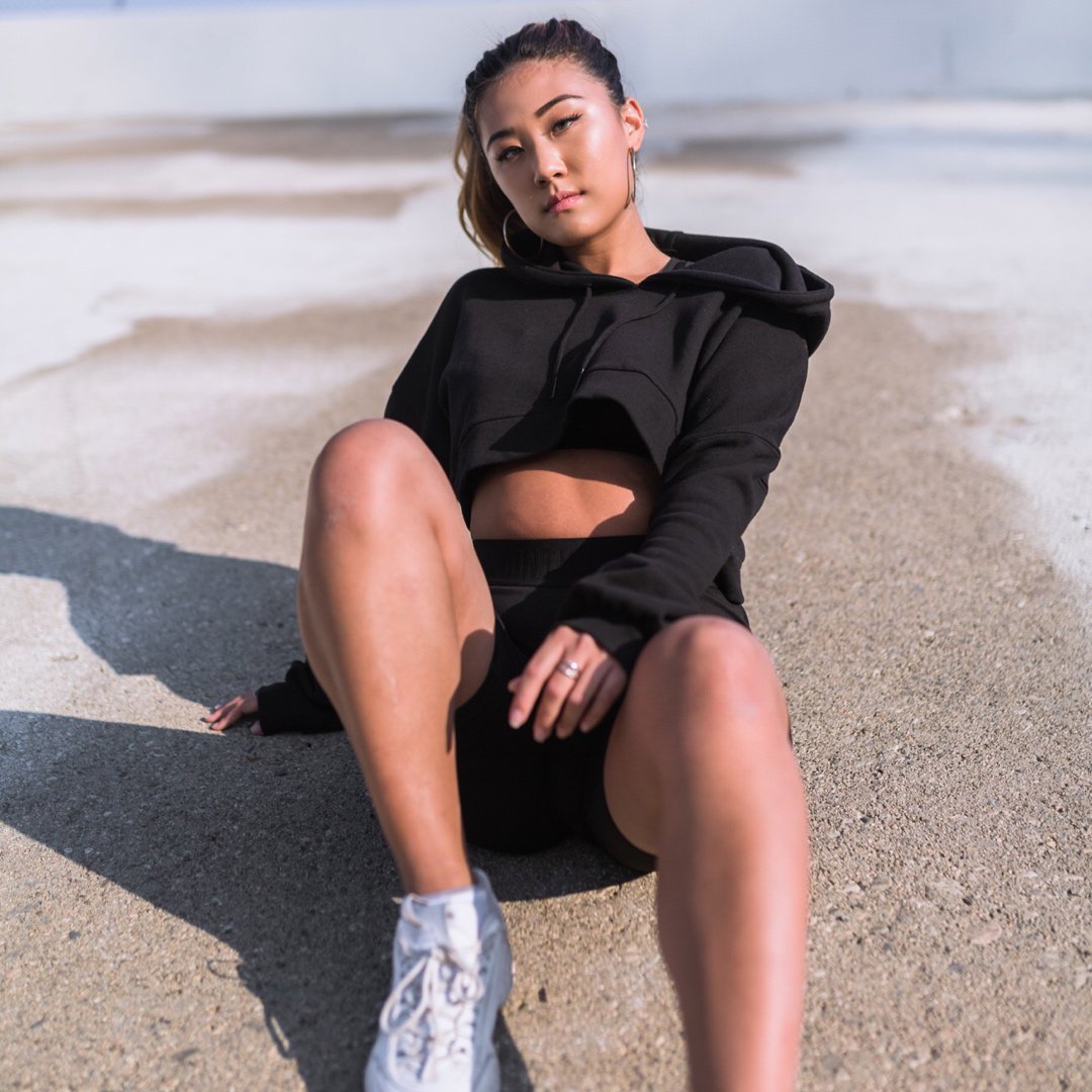 we see you <a href="/ohmichellelee/">Michelle Lee</a> in the #secndnture super cropped hoodie