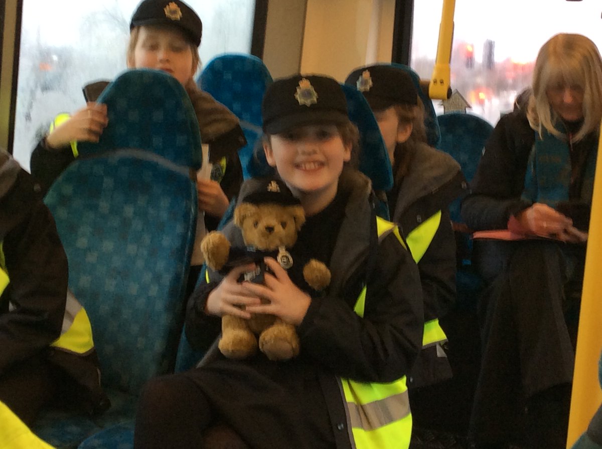L1nda_Smith's tweet photo. Members of our @MinipoliceR @stmarythomas @the3saints with @pcedwardwalker 's sister @pcgracewalker @MerPolCEU during #OperationMOSCA - our busstop clearways are hopefully just that "clear" following the #mockcourt held today, the drivers facing the court were very surprised https://t.co/xtRUsE9LQ6