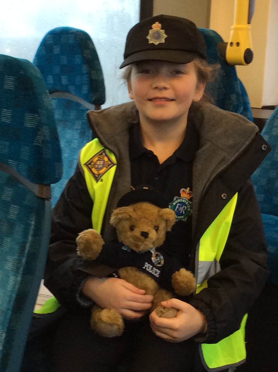 L1nda_Smith's tweet photo. Members of our @MinipoliceR @stmarythomas @the3saints with @pcedwardwalker 's sister @pcgracewalker @MerPolCEU during #OperationMOSCA - our busstop clearways are hopefully just that "clear" following the #mockcourt held today, the drivers facing the court were very surprised https://t.co/xtRUsE9LQ6