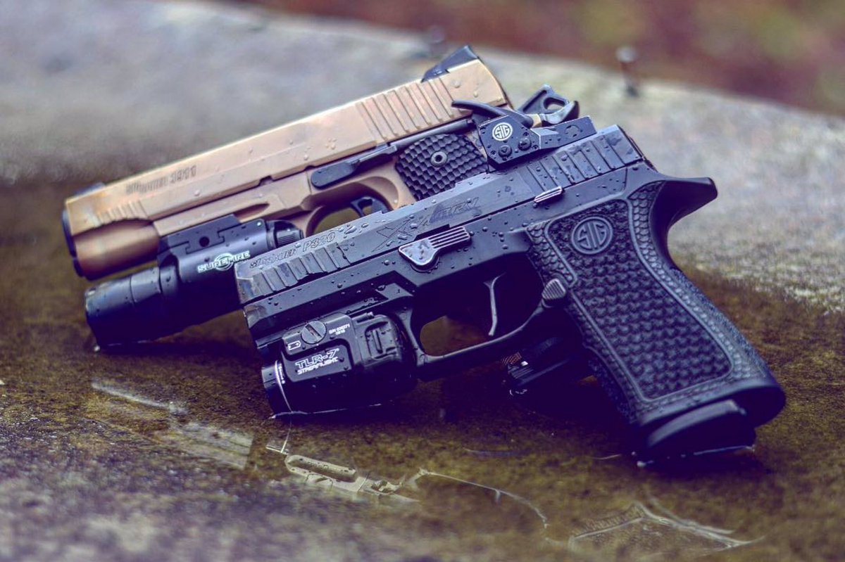 sigsauerinc's tweet photo. What’s YOUR P320 configuration? #myP320 #p320 #1911 #ROMEO1 (Photo courtesy IG: jkalij) https://t.co/3vW9N8o06k