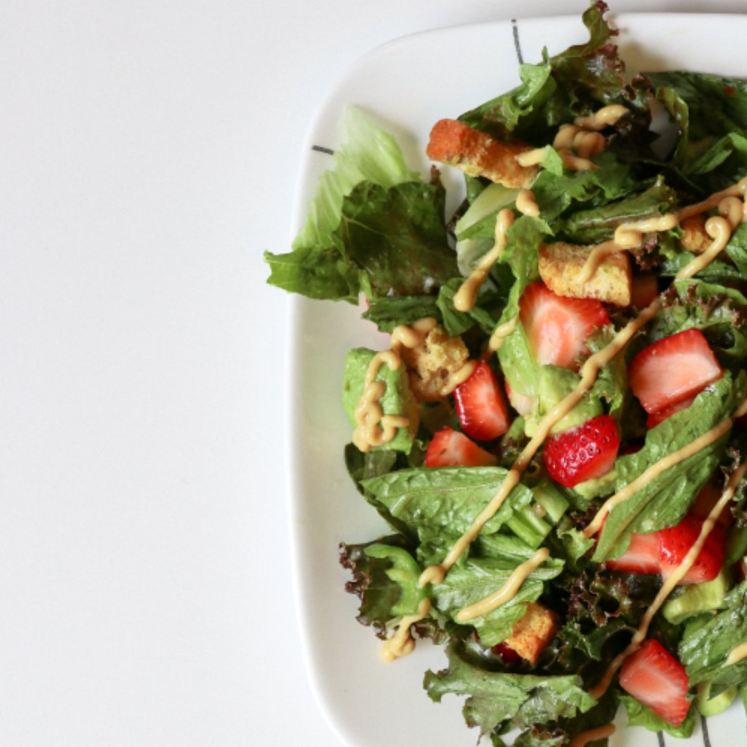 theveganists's tweet photo. Fruity Salad... #straberries🍓

#vegan #veganists #salad #fruitsalad #lovefruits #strawberry #strawberries #feedfeed #eatwell #freshfood #healthyeating #saladdressing #spinach#spinach #fun #nutrition #lovefood https://t.co/P1l4AV3VIb
