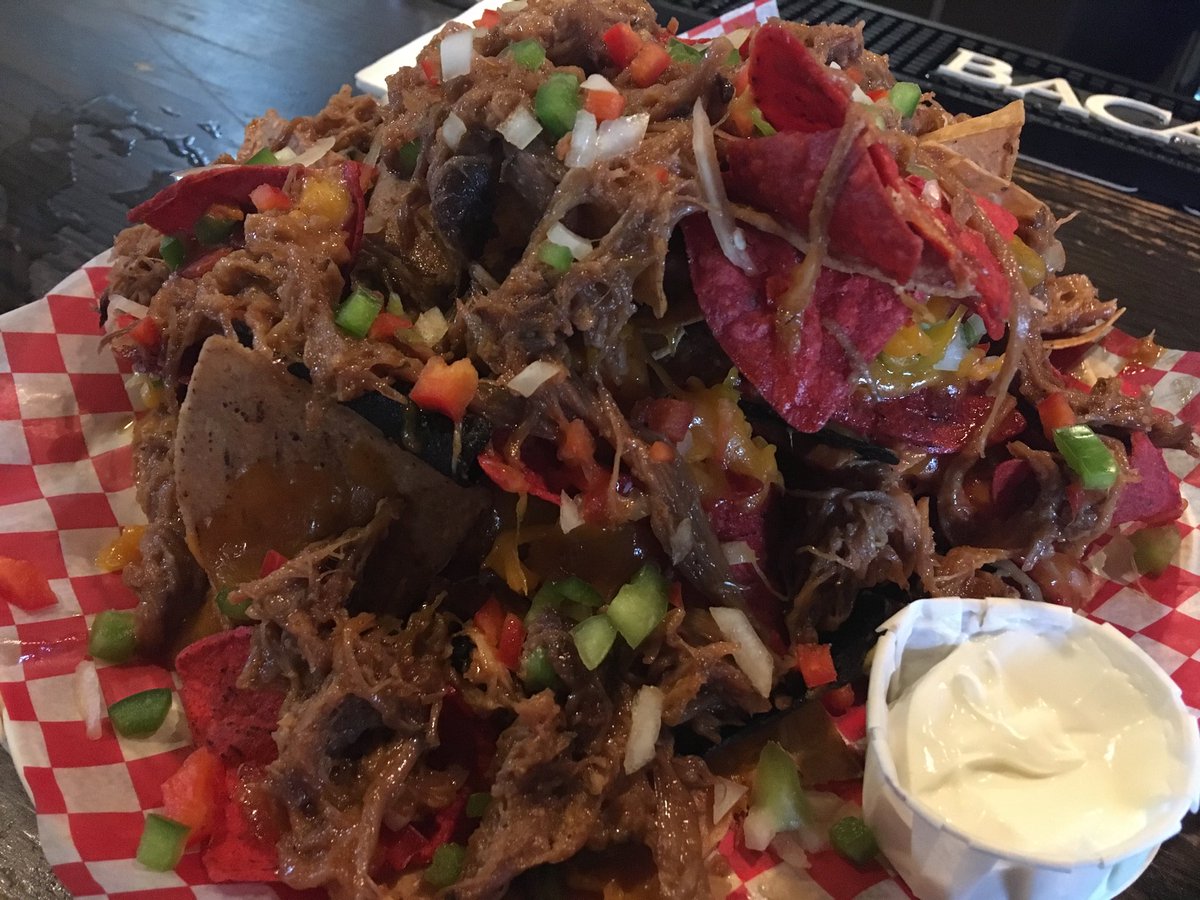 DalUClub's tweet photo. TGIF ~ available after 3 PM Pulled Pork Nachos along with our Vegetarian Nachos  #Ilovehfxlocal #dalhousie #halifax https://t.co/9E9C3INZqv