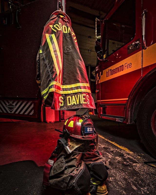 BomberoDesigns's tweet photo. Always ready! From @myschabear
・・・ #bomberodesigns #torontofire #torontofireservices #torontofirefighters #firedepartment #torontofiredepartment #firefighters #fireservice #firetruck #fireapparatus #spartan_er #toronto #cityoftoronto #emergencyservic… https://t.co/a9EX7Kg259 https://t.co/u7IFK1oSBg