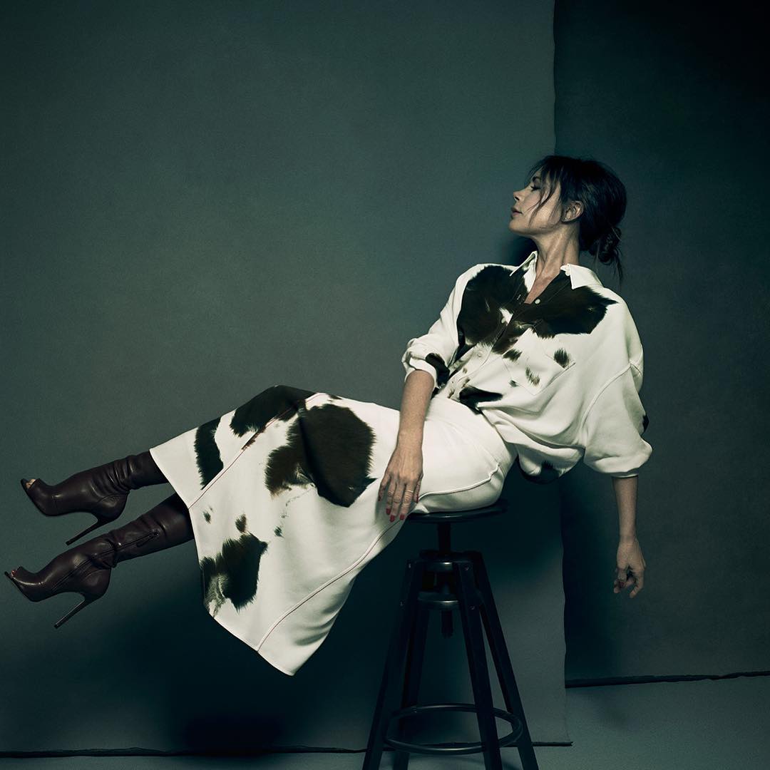 VictoriaBFrance's tweet photo. GUARDIAN WEEKEND ✨ #VictoriaBeckham #VBPREAW19 #VBPRESS19 https://t.co/QkHjvkqHmm