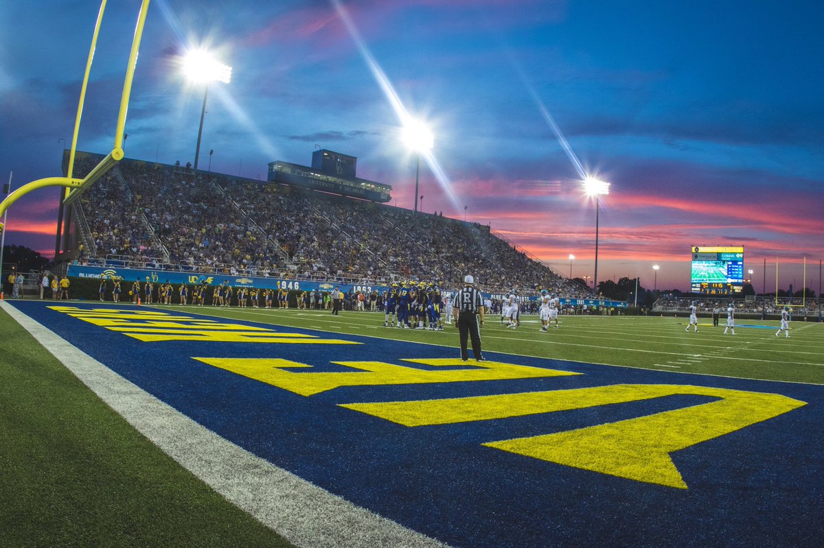 DanielWalkerJr1's tweet image. C O M M I T T E D...#RIPMOM 
@DelawareFB