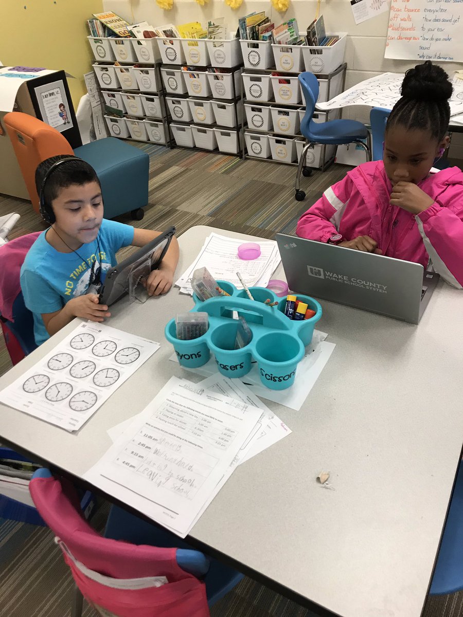 Ms. Holmes’s second graders are using IReady to enhance their reading and math skills. @RLESRockets @wcpssEastern @WCPSS #WeROCKit