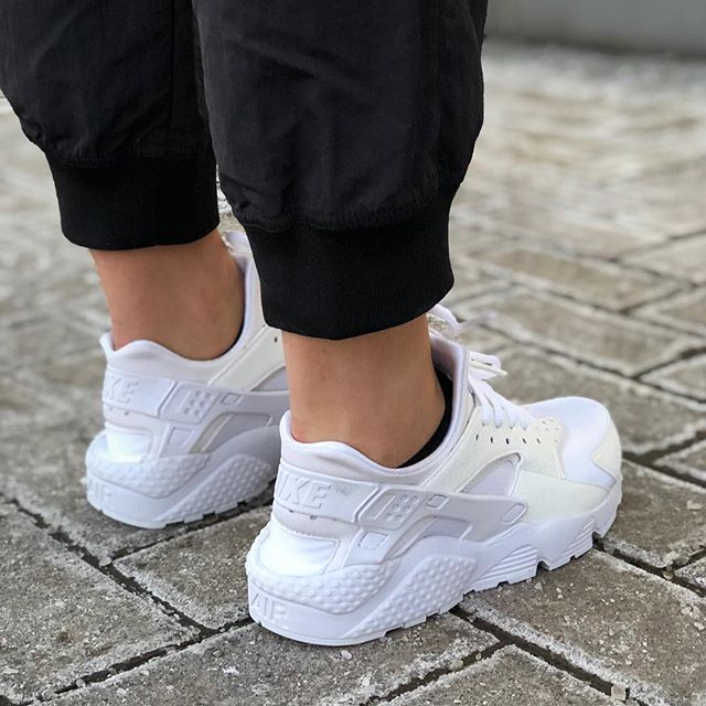 The Closet Inc. on Twitter: "Spring 2019 Collection Womens Nike Air Huarache Run “White” Available in all locations and on https://t.co/pGcd7BS3jf Free Canadian Shipping #TheClosetInc #TheClosetIncLondon #TeamCloset ...
