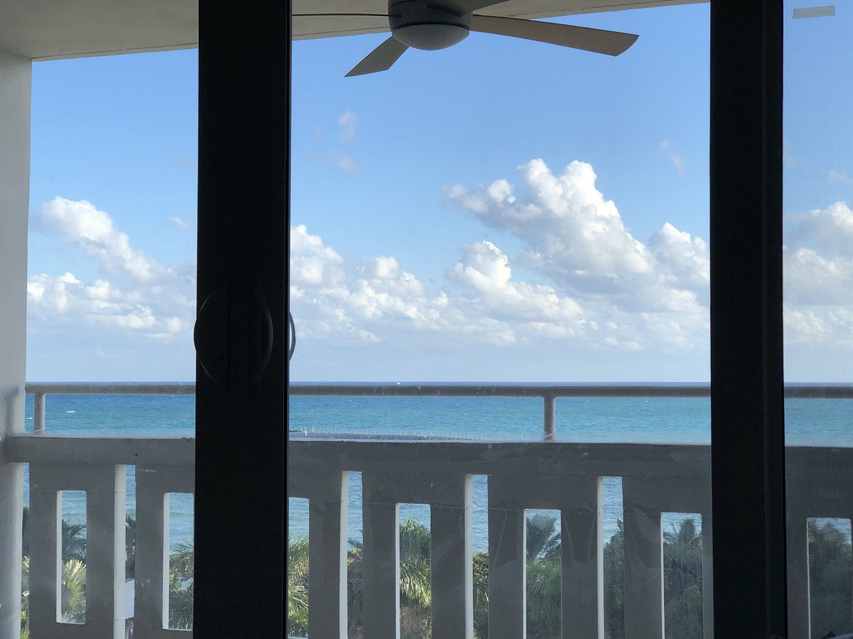 The lowest priced condo at the Everglades House with a private beach in Fort Lauderdale was just reduced AGAIN. Contact Robert <a href="/CsideRealty/">Robert Link</a> for showings. You can see details here flexmls.com/share/1zybk/20… #FortLauderdaleBeach #Realestate #Florida #beachfront #FortLauderdale