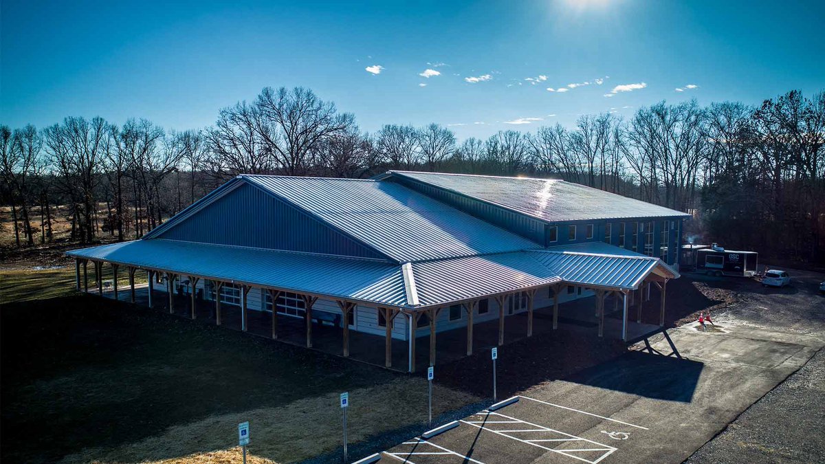 Our Steel Barrel taproom is open WED-SAT 11am-10pm, SUN 12pm-6pm. Stop by and LET ADVENTURE FLOW!  buff.ly/2MkxWoF 

#craftbeer #tennessee