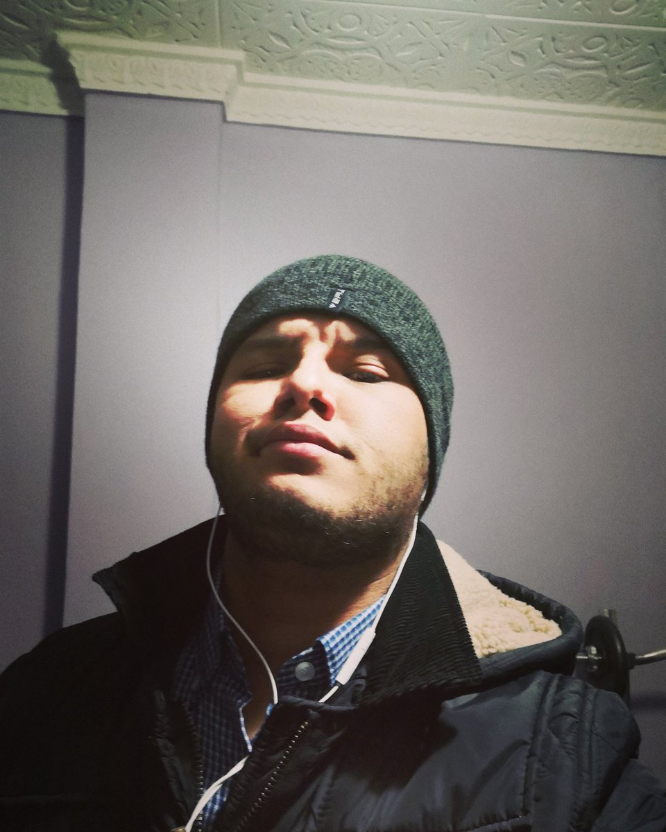 بِلا أحداثْ و بِلا حَديثْ، مجرّد هُدوء لا أكثَر.