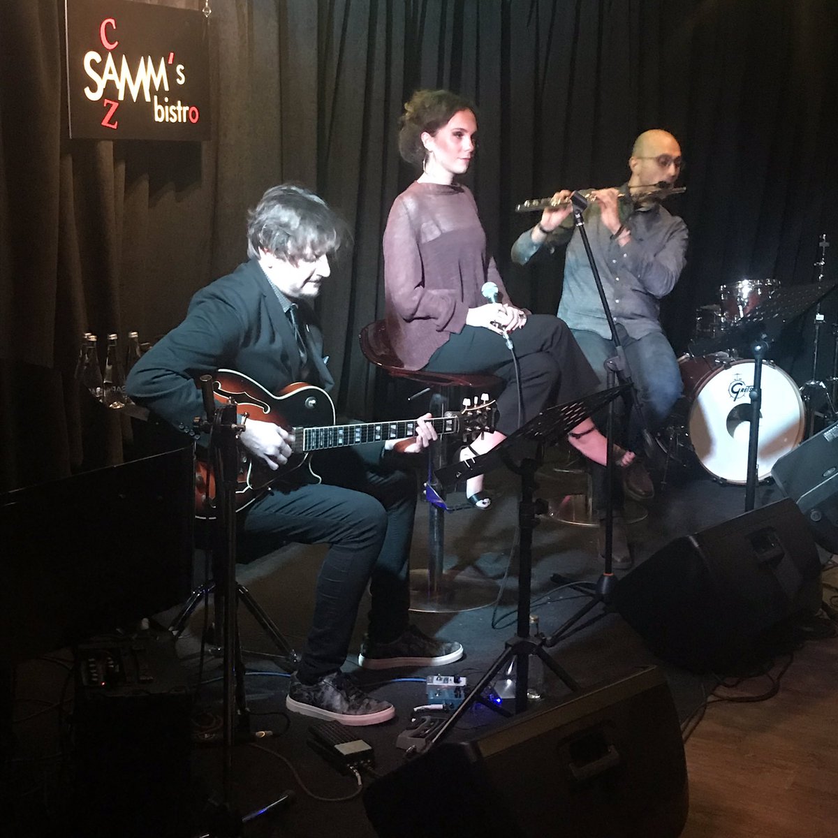 SAMM’s bistro da Su İdil Trio Konseri basladi. #suidil #sarpayozcagatay #onuraymergen #jazz #caz #sammsbistrocazdayolculuk #ankaracaz #sammsbistro #hotelsamm #ankara