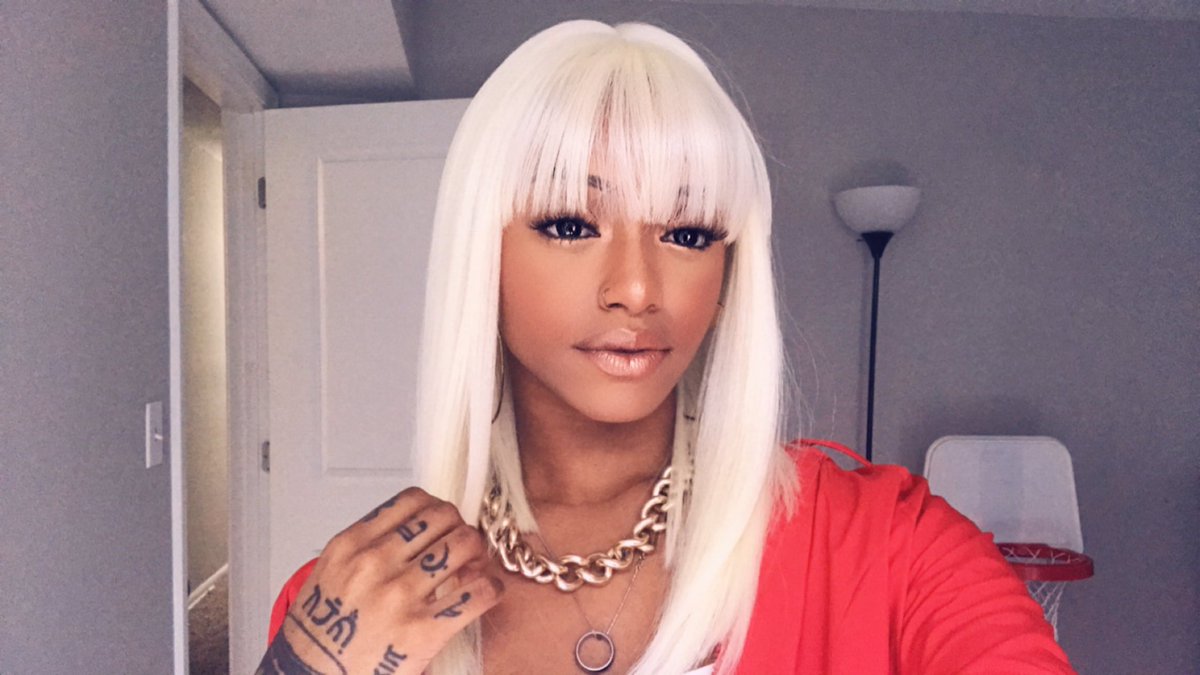 des_monroe's tweet photo. I’ve always wanted bangzz⭐️ #DesMonroe https://t.co/1xTxFzunwc