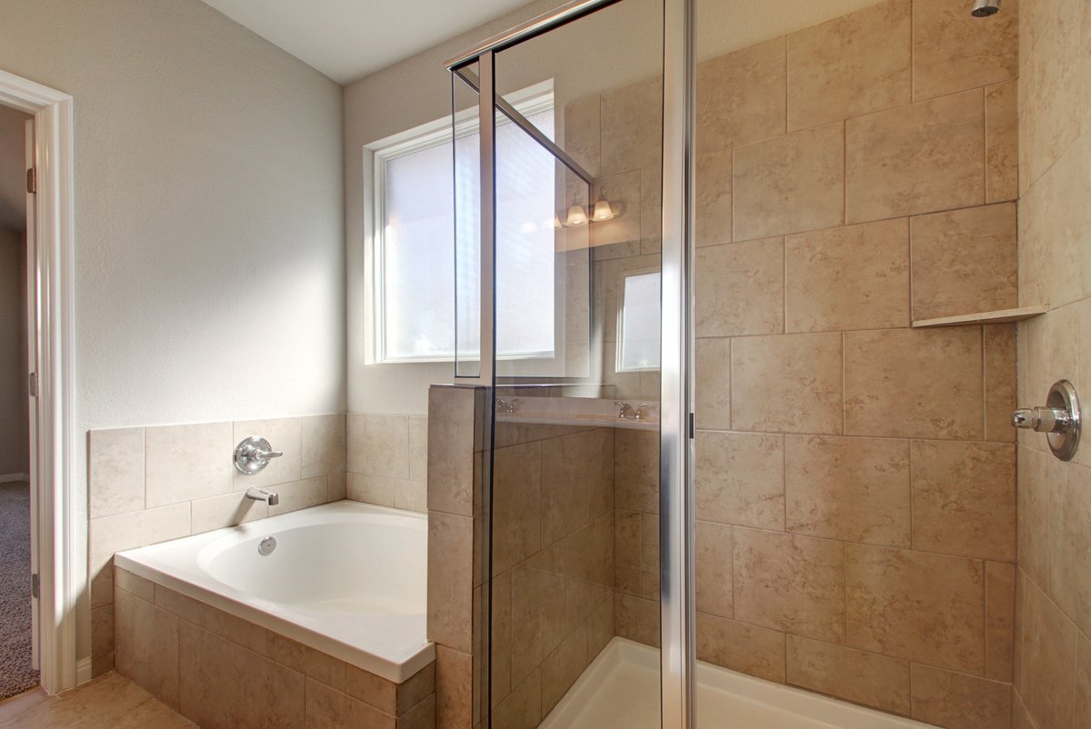 swansonrealty's tweet photo. Saratoga Homes has SO many incredible opportunities for you to find your next dream home!  Visit us this weekend!

5625 Sacco St. (Siena) - Sat. 12-5
17224 Brittle Ln. (Verona) - Sat. 4-6
20413 Shellduck Dr. (Blackhawk) - Sat. &amp; Sun.12-6

Come out &amp; make one of these homes YOURS! https://t.co/IFXgh30sat