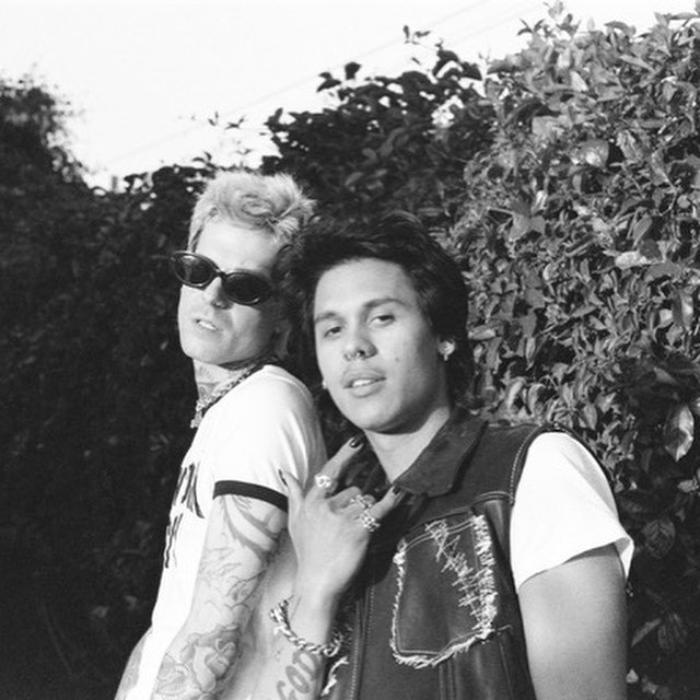 X 上的 The Neighbourhood Brasil ®：「24/7: Jesse Rutherford na Instagram da  banda.  / X