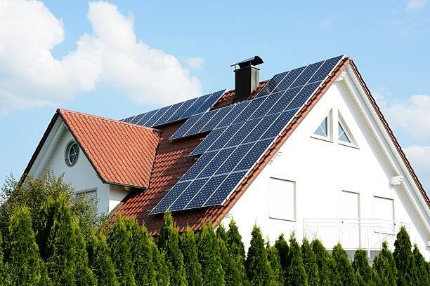 EcoMarkSolar's tweet photo. Almost 40% of new electricity production comes from solar power.

#FastFact https://t.co/xvxFL06Vec