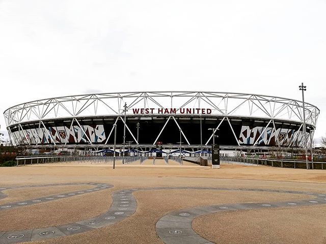 West Ham United - London Stadium 🏴 #groundhopping #groundhopper #westham #westhamunited #thehammers #hammers #irons #coyi #football #london #england #greatbritain #britain #unitedkingdom https://www.instagram.com/p/BsyUvp8FbIy/