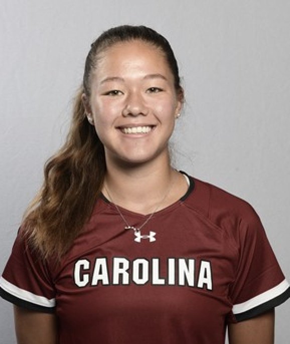 u_msc's tweet image. .@sammy_2313, UMSC's L1O Women's Captain '17, L1O's best young player &amp;amp; freshman at Univ. S. Carolina will be stepping back onto the field! Coach Alex knows how hard she has worked to recover from a torn ACL &amp;amp; is confident she will be the ALL 🌟 she has always been! #SAMstrong 👊