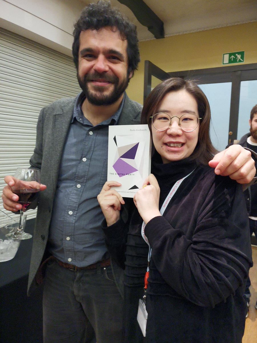 linan_tang's tweet photo. Congrats for the new book! #thedigitalparty @paologerbaudo https://t.co/o008D0aYLz