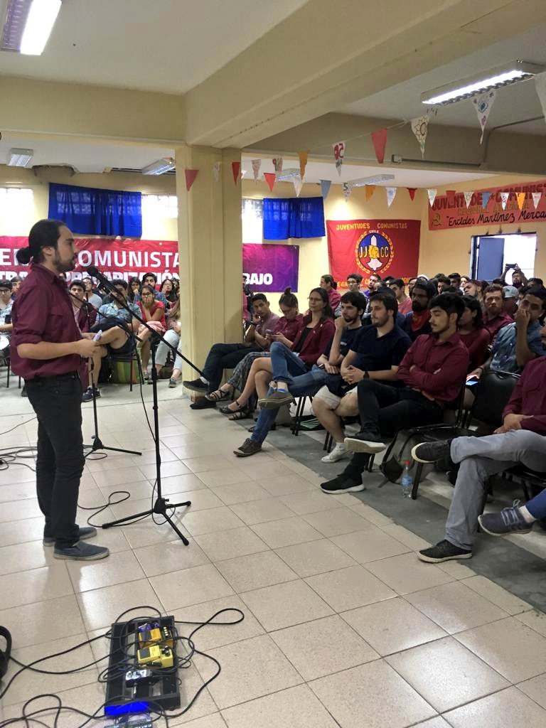 jjcc_chile's tweet photo. El presidente de nuestra Juventud, @CamiloSanchez_P, saluda a las y los compañeros que asisten a esta Primera Conferencia Nacional @jjcc_chile ¡La juventud se levanta! #ConferenciaJJCC https://t.co/EhmtIyOloQ