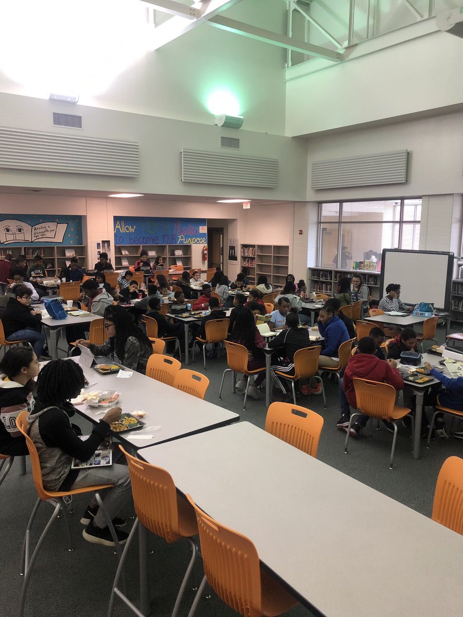 IC4_RMS's tweet photo. D.E.A.R. Friday with our 6th Graders! What an awesome turnout! @RMS_Wildcats @RMSRELA @GORMSWILDCATS @creseda_hawk https://t.co/WQvWBOy3NO