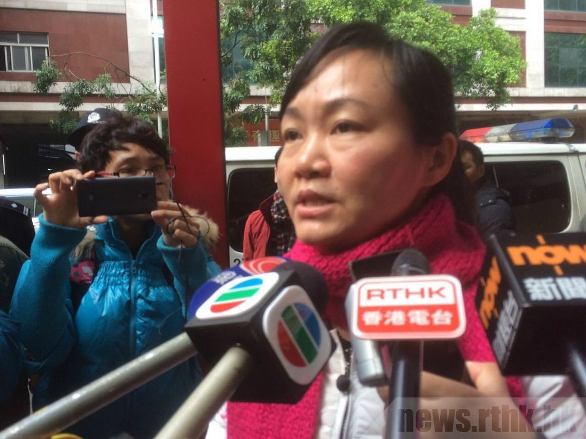 【 为爱坚守，每日一呼：释放唐荆陵 】良心无罪，唐荆陵发起并推动公民不合作运动：赎回选票、纪念林昭、普恵制基本养老、废除户籍隔离、六四静思节、工人权利、推荐吉恩.夏普书籍…05年太石村案，他失去律师执照；2011年茉莉花事件，他被关押酷刑，妻被关4个月。2014年5月他又被关押，至今已1703天…