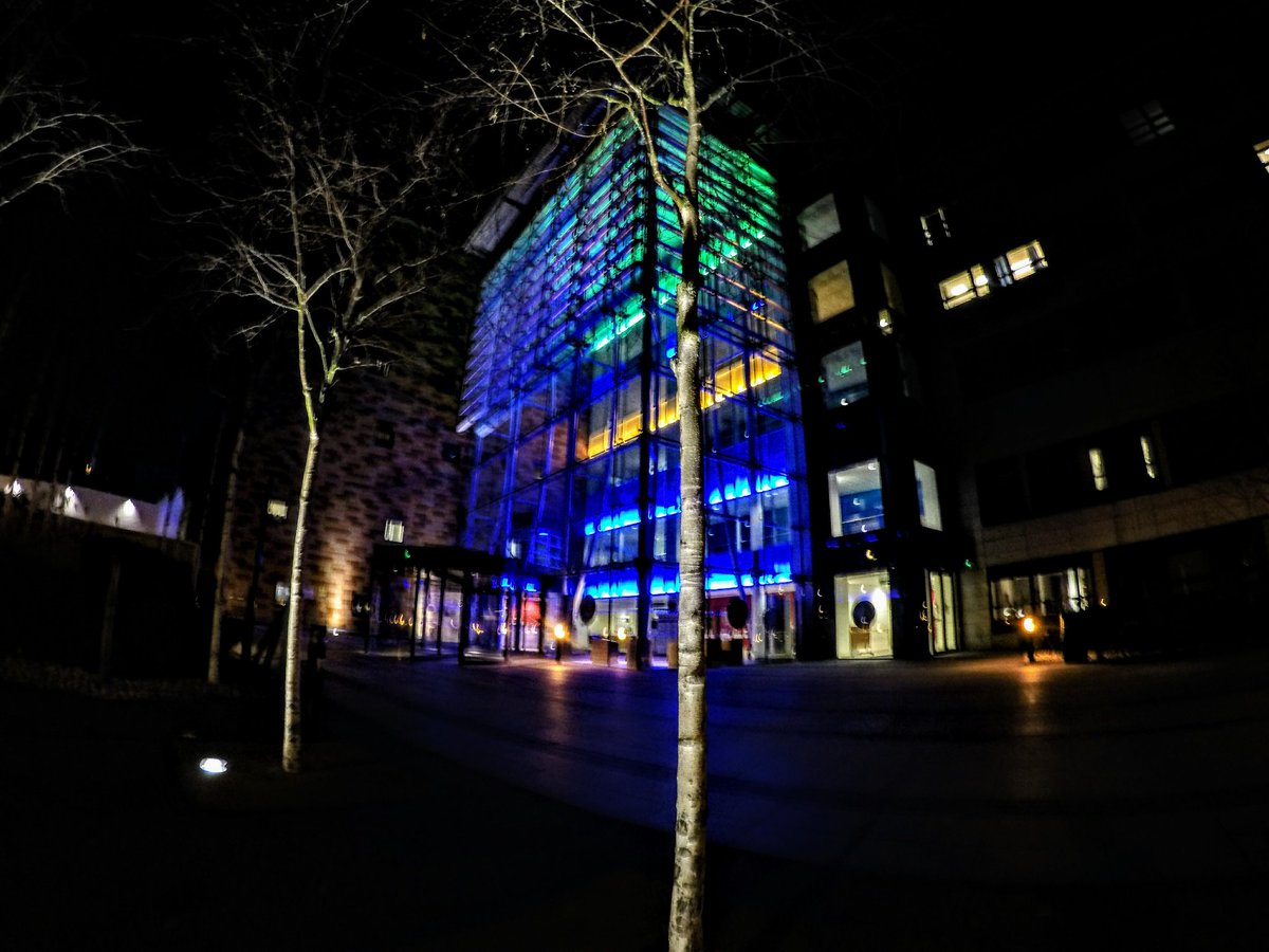 KKishto's tweet photo. View of @QAHospitalNews main entrance at 2am last night. Looking forward to catch up on my sleep after only 1hr 💤 last night. Great call out from the @SCAS999 team 👍
💔 ➡ 🚑 ➡ 🏥 = 💖
#Time_is_muscle #CardioTwitter
#MakingADifference #heartattack #cardiacphysiologist https://t.co/gS1gMSy1TS