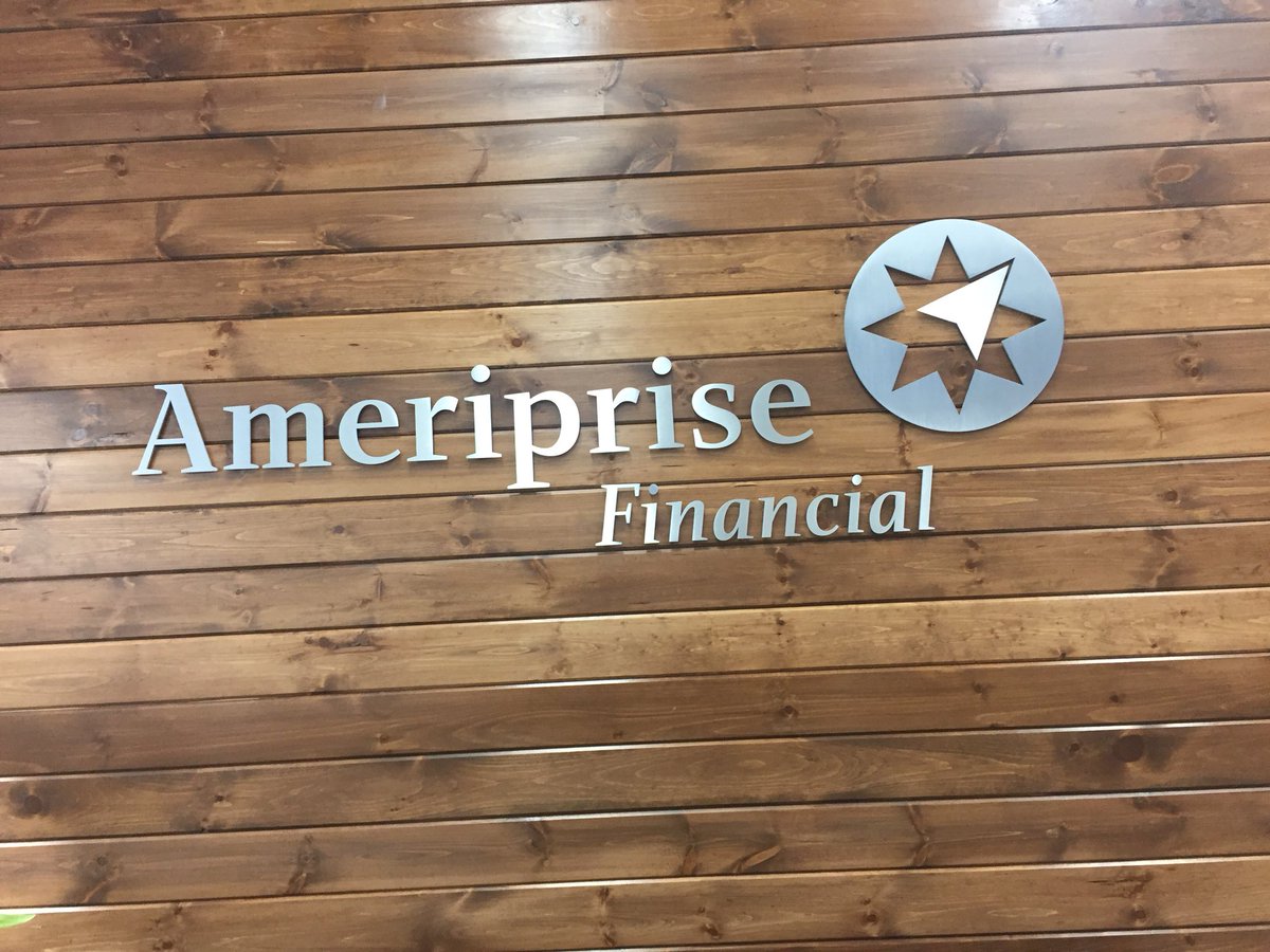 <a href="/CharlotteMainSt/">CharlotteRising</a> I’m excited to see the community continuing to work together and keep the momentum going in #CharlotteRising #MiRisingTide