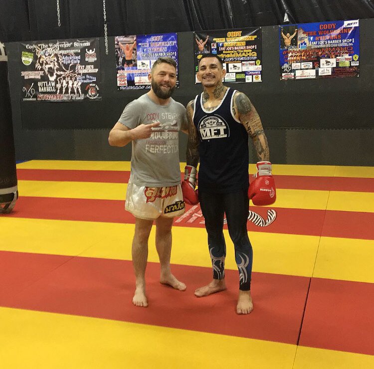 ElMexicanMuscle's tweet photo. Putting together the puzzle... ⚒ #ironsharpensiron #burndownthecastle #fightcamp #trilogycamp #traininglife #fightlife #scraplife #feedme #onefc #ufc #bellator #wfc99 #feb23 #cleveland #ohio #hardrock #rocksino #CastilloCaraballo3 #mexican #puertorican #war #comebackseason https://t.co/RpJtF18Bn0
