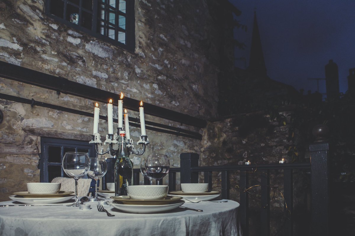 1Bakewell's tweet photo. Moody alfresco dining on the raised mezzanine at 1820 Cottage Bakewell, book at https://t.co/dwchbdv2iF 🤓👍 https://t.co/ZSGVjtkm6r