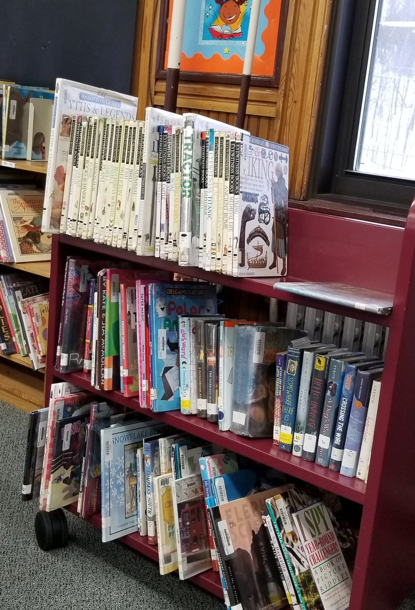 kingdmlibrarian's tweet photo. Book repair and processing workshop was a success! #librarianpower #kingdomlibraries https://t.co/bcIOwTVtqX