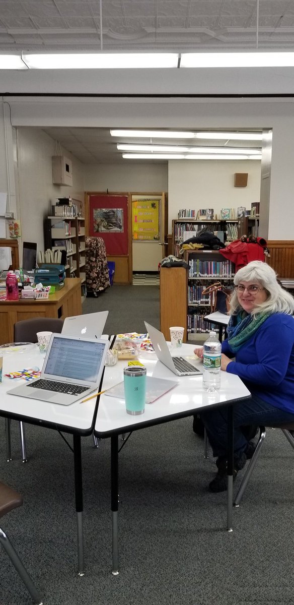kingdmlibrarian's tweet photo. Book repair and processing workshop was a success! #librarianpower #kingdomlibraries https://t.co/bcIOwTVtqX
