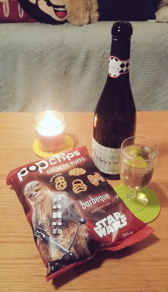 MadameWeiss's tweet photo. Perfect way to end a crap day... #datenightforone https://t.co/6GoC3HMgel