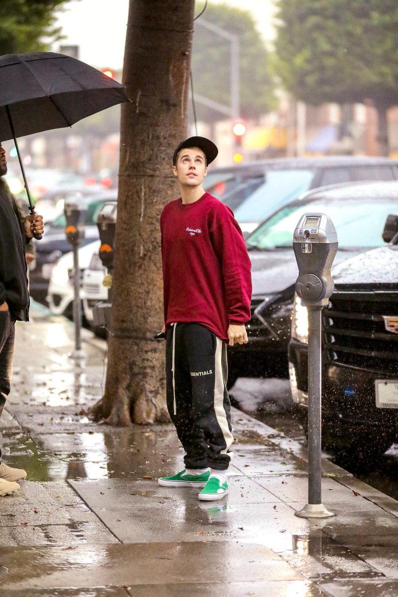 its
my
birthday🎂😇
but
no one wish me
😢😢😢😢