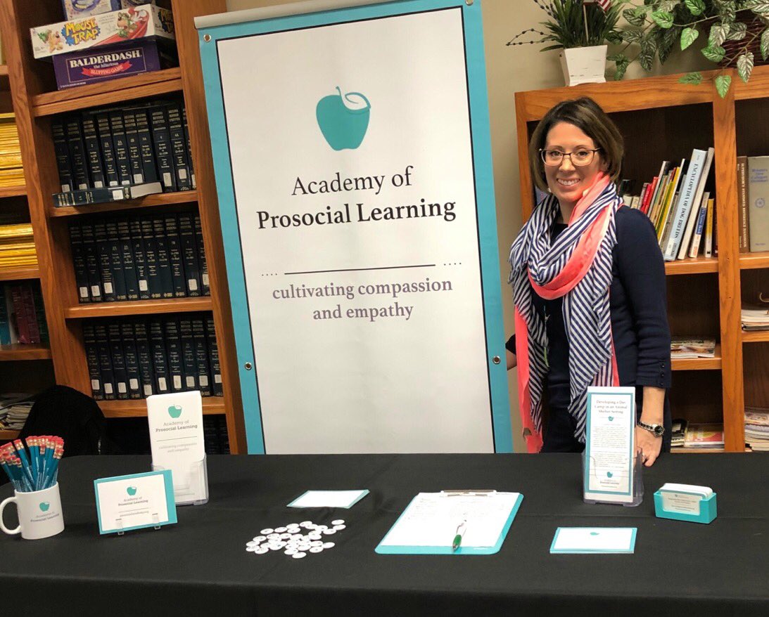 AcadProsocial's tweet image. So many great people at the 2019 National Humane Ed conference! #BeAPHE #EmpathyEmpowers #HumaneEd