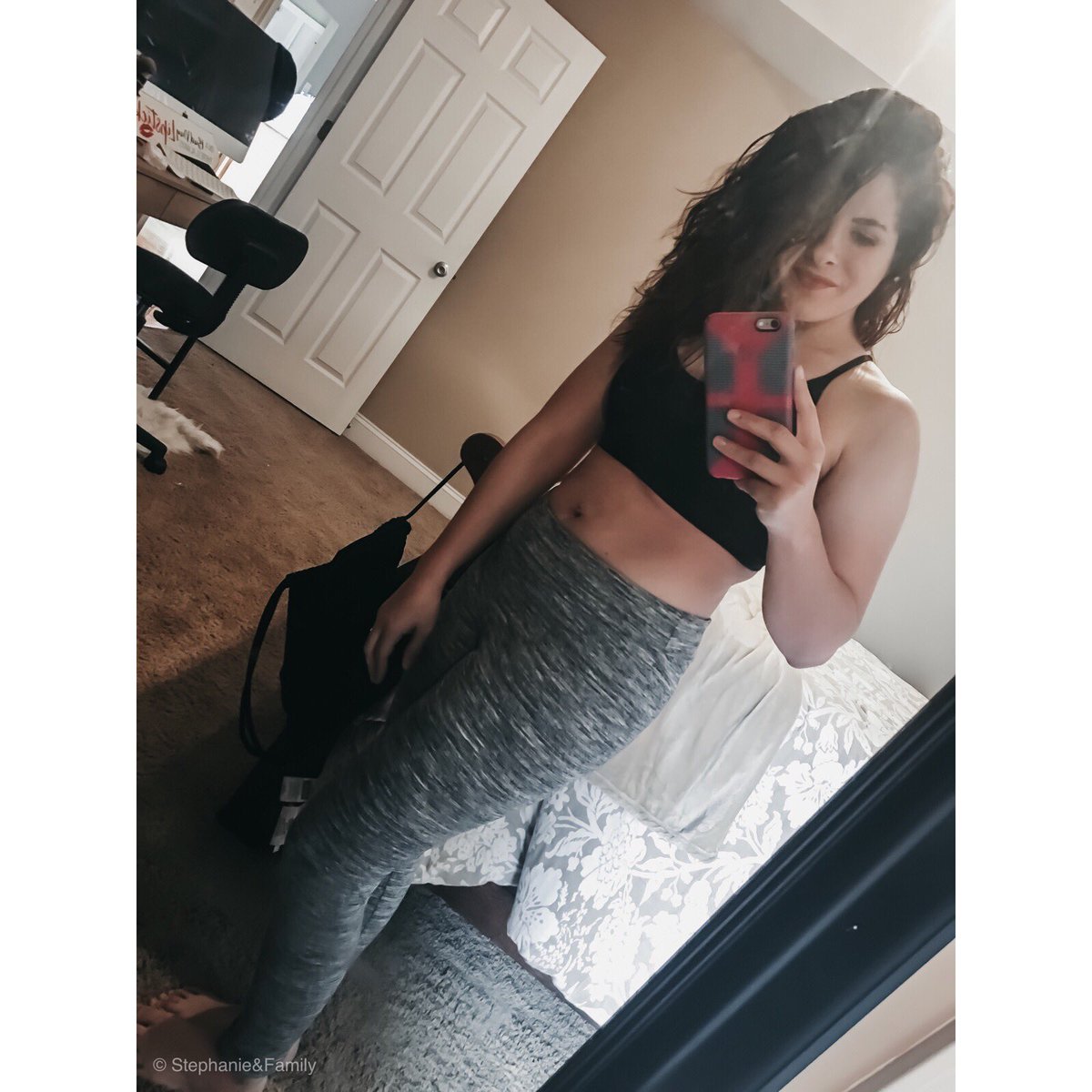keephageringon's tweet photo. •nine months postpartum•
• everyone, this body carried t h r e e beautiful little babes and i couldn’t be anymore proud of it. Every stretch mark, every new curve, every dimple. My body is perfect. Heres to always loving yourself and not giving a crap what others think of you! https://t.co/7xU8O5Iouv