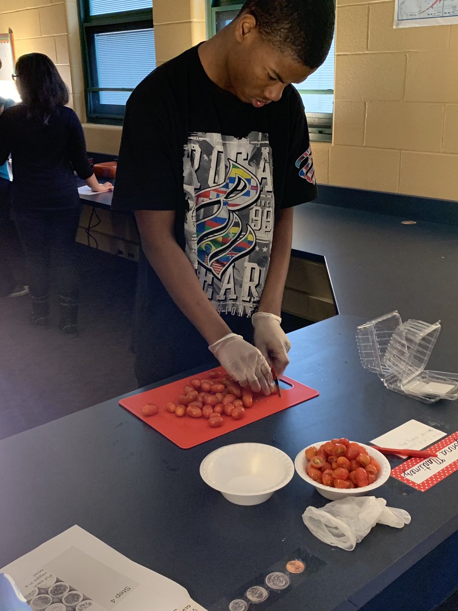 MissMorecee's tweet photo. Cooking Fridays are my favorite with room 345! #whatsonthemenu #tacos #fosteringindependence #thechsway #room345rocks @Miss_Such_ https://t.co/qzSIyYiYsG