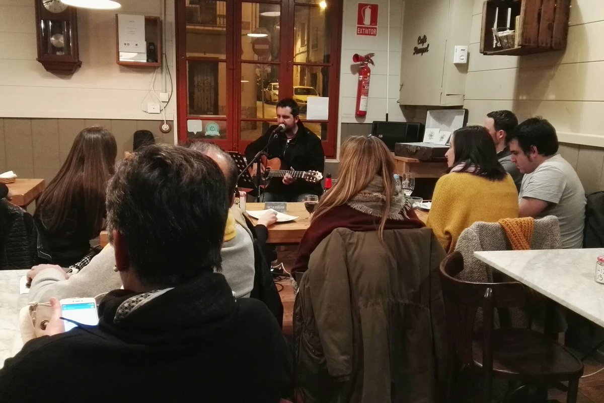 cafepampol's tweet photo. Música en directe al Cafè Pàmpol

#CafèPàmpol #músicaendirecte #músicaenviu #rubicity #igersrubi https://t.co/LLRfgPf7kc